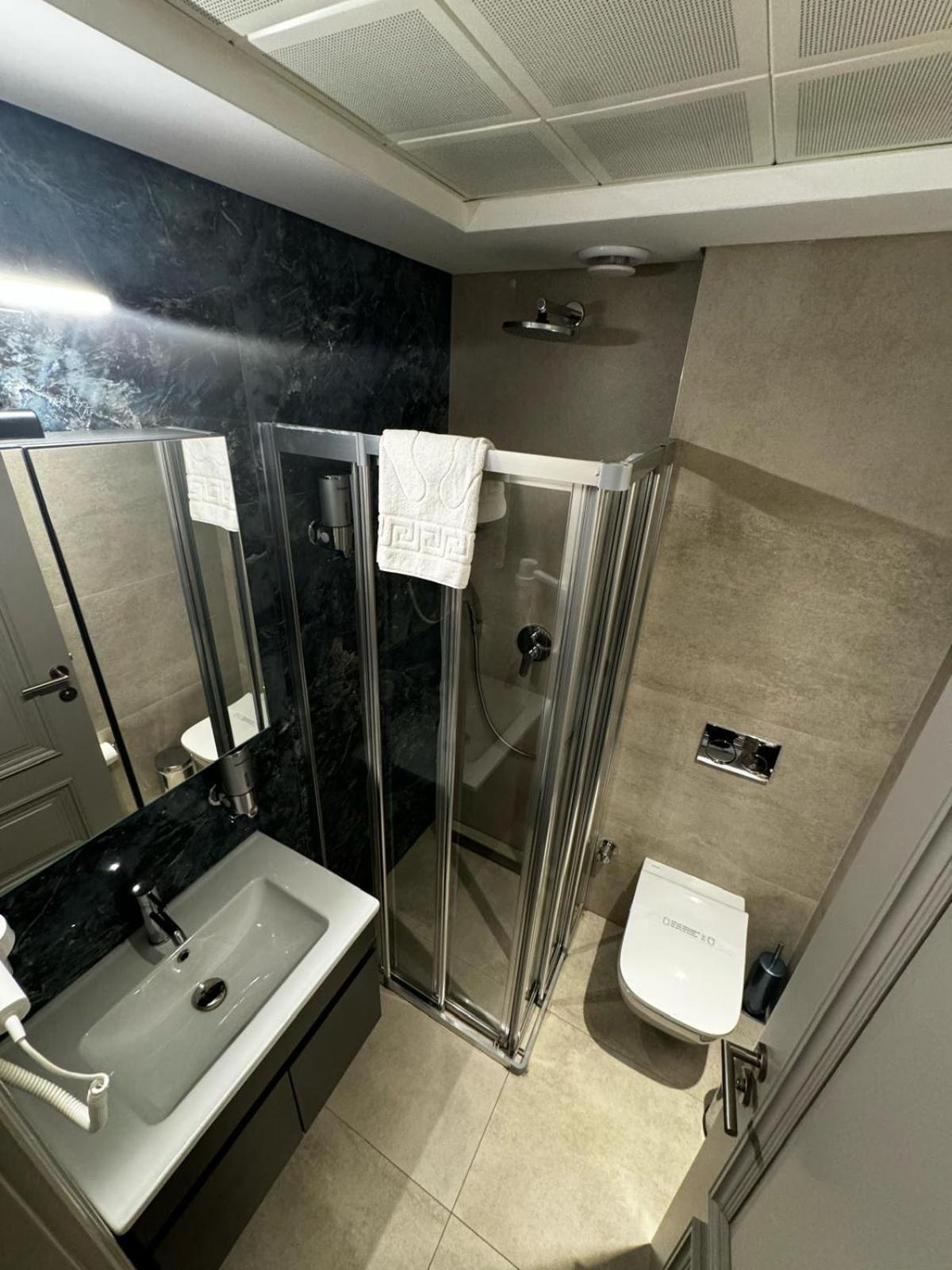 Plat Inn Hotel Taksim Istanbul Bagian luar foto